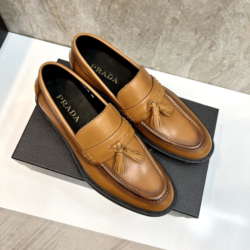 Pra*a leather shoes